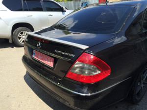 Спойлер лип багажника Mercedes-Benz E class W211 2003-2009 ABS пластик под покраску