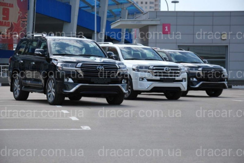 Обвес юбка переднего бампера Executive Toyota Land Cruiser 200 2016  цвет черный артикул 6729