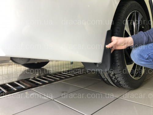 Брызговики Toyota Camry 70 SE / XSE 2017+ комплект 4 шт. артикул 7341