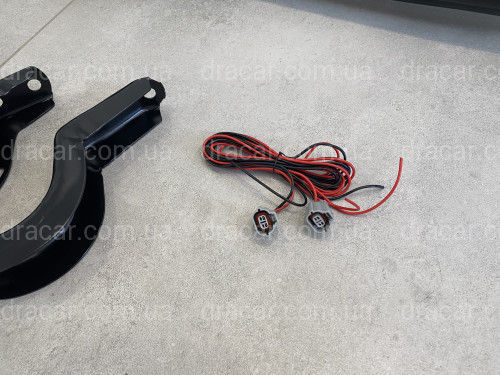 Пороги OEM Toyota Land Cruiser 200 2007-2021 / Lexus LX 570 2007-2015 с подсветкой в стиле Lexus (цвет черный) артикул 4080