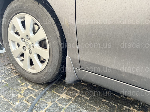 Брызговики передние Toyota Camry 40 2006-2012 оригинальный дизайн комплект 2 шт  артикул 7575