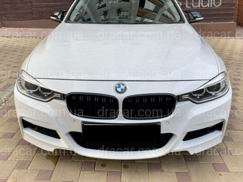 Решетка радиатора ноздри M3 стиль BMW 3 series F30 F31 черный глянец 2шт. артикул 7919