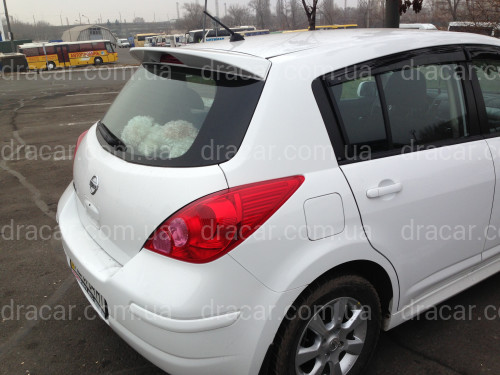 Спойлер козырек Nissan Tiida 2006-2013 ABS пластик под покраску артикул 6305