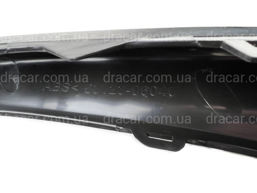 Накладка бампера нижняя правая Toyota Camry SE / XSE 70 2018+ артикул 7334
