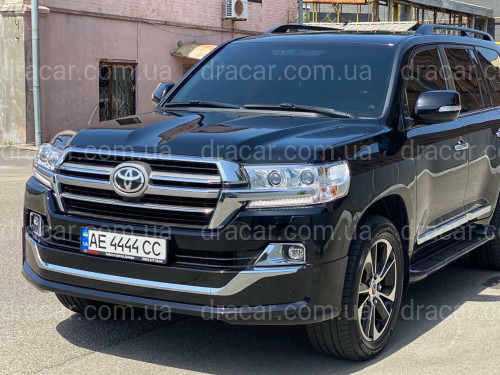 Решетка радиатора дизайн 2019 для Toyota Land Cruiser 200 2015-2021 артикул 7360