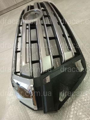Б/У Оригинальная решетка радиатора Toyota Land Cruiser 200 16-22  артикул 3380