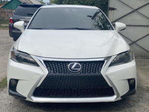 Бампер передний F-Sport Lexus CT 200h 2010-2021