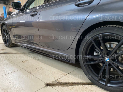Лезвия под пороги M-Perfomance BMW 3 series G20 G21 2018-  2шт. черный глянец артикул 8112
