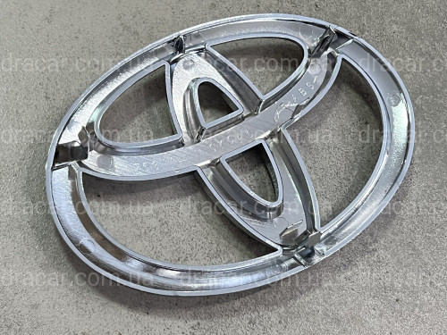 Эмблема лого на решетку Toyota Land Cruiser 200 2012-2015 артикул 6978