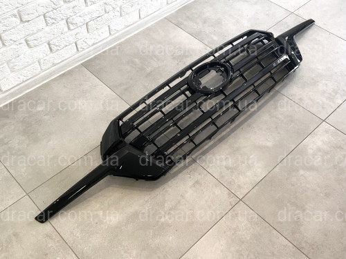 Решетка радиатора с ресницами BLACK Toyota Land Cruiser 200 2015-2022 артикул 8182