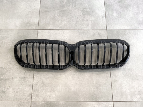 Решетка радиатора ноздри M-Tech BMW 5 Series G30 / G31 2020+ черный глянец артикул 8191