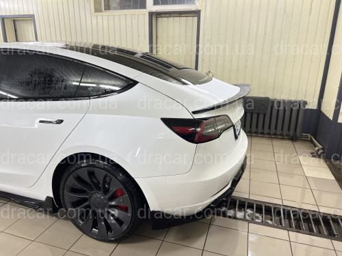 Спойлер лип багажника Tesla model 3 2017-  ABS пластик, цвет черный глянец артикул 7884