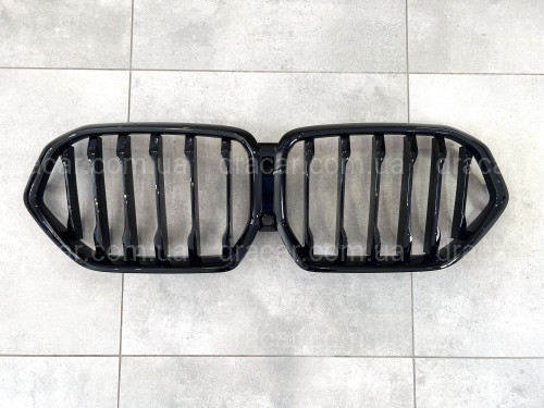 Решетка радиатора ноздри M-Performance для BMW X6 G06 2019- черный глянец артикул 8203