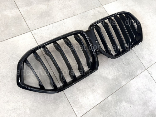 Решетка радиатора ноздри M-Performance для BMW X6 G06 2019- черный глянец артикул 8203