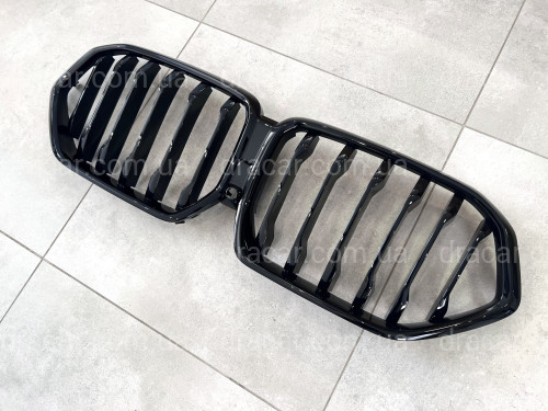 Решетка радиатора ноздри M-Performance для BMW X6 G06 2019- черный глянец артикул 8203