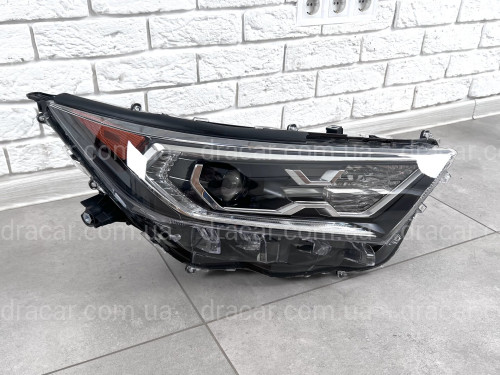 Фара правая хром с линзой Toyota Rav-4 USA 2018-2021 артикул 8218
