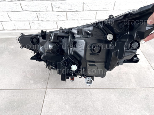 Фара правая хром с линзой Toyota Rav-4 USA 2018-2021 артикул 8218