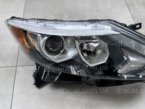 Правая фара галоген Nissan Rogue Sport 2015-2019 артикул 8377