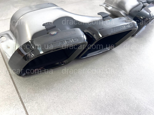 Насадки на выхлопные трубы AMG C63 Mercedes Benz С Class W205 2019-2021 черные артикул 8409