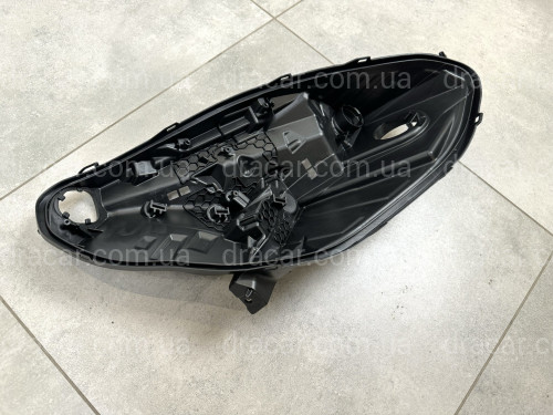 Корпус фары правый Tesla model 3 2017- / Tesla model Y 2020- артикул 8227