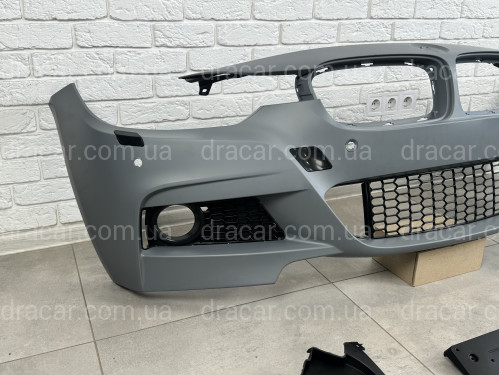 Комплект обвеса M Paket BMW 3 Series F30 2012-2018  (передний / задний бампер, пороги) ПОД ПАРКТРОННИКИ артикул 8470