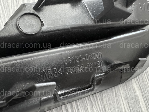 Накладка решетки правая 5312306120 для Toyota Camry 70 LE XLE EU 2018- артикул 6847