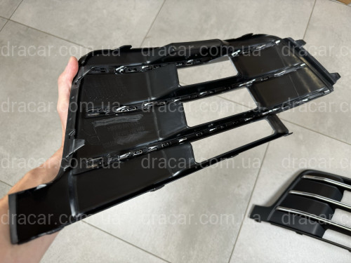 Решетки бампера S-Line БЕЗ РАДАРА Audi Q7 4M 2015-2019  черные с серым 2шт, левая 4M0 807 681 D GXE 3Q7 / правая 4M0 807 682 D GXE 3Q7 артикул 8570