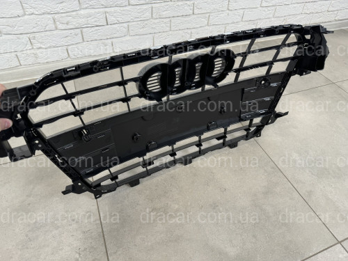 Решетка радиатора Audi A4 B8 2012-2015 черная с хромом артикул 8607