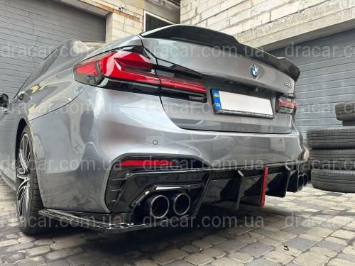 Диффузор заднего бампера + насадки выхлопа BMW 5 series G30 2017-2023 черный глянец артикул 8708