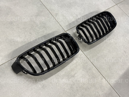 Решетка радиатора ноздри M performance BMW 3 series F30 F31 черный глянец 2шт. артикул 8487