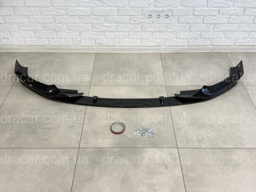 Накладка переднего бампера M Performance BMW 5 series G30 G31 2017-2020 , черный глянец артикул 8962