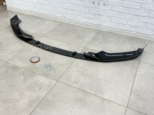 Накладка переднего бампера M Performance BMW 5 series G30 G31 2017-2020 , черный глянец артикул 8962