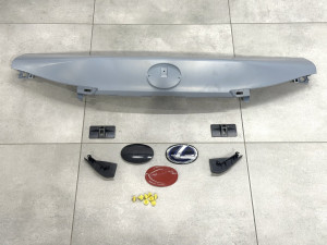 Накладка крышки багажника рестайлинг 2017+ для Lexus CT 200h 2010-2021