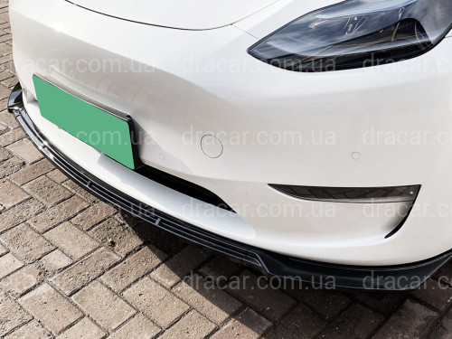 Накладка переднего бампера Maxton Design для Tesla Model Y 2020-2024 ABS пластик, цвет черный глянец артикул 9102