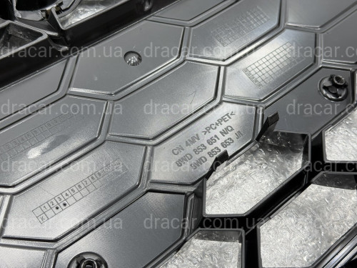 Решетка радиатора S-Line 8WD853651Q Y9B для Audi A4 B9 2020-2023 артикул 9502