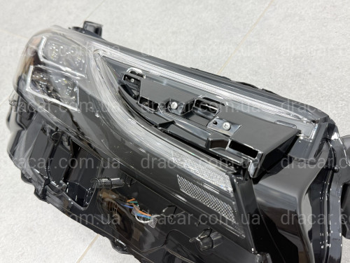 Правая фара Toyota Camry 80 XSE USA 2023- артикул 9779