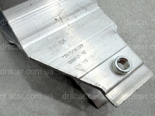 Кронштейн усилителя бампера правый 51117357216 для BMW 5 series G30 G31 артикул 9876