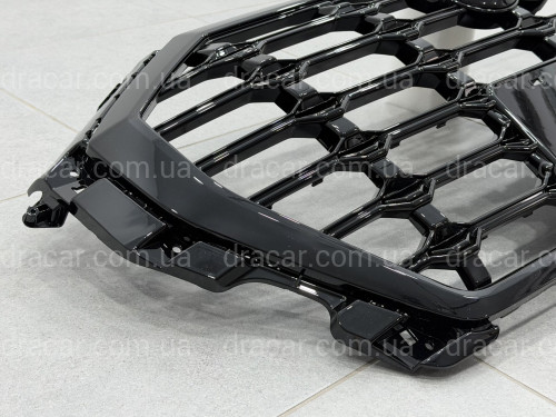 Решетка радиатора S-line BLACK Audi Q3 2019- артикул 8615