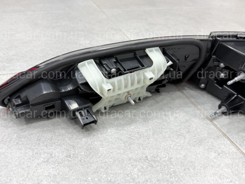 Задние LED фонари ЕВРОПА для BMW X4 G02 2018-2021 желтый поворотник артикул 10121