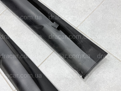 Накладки на пороги R20 для Volkswagen Golf 6 2008-2013 артикул 10201