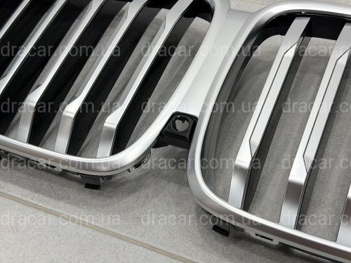 Решетка ноздри BMW X5 G05 LCI 2023- под камеру МАТОВЫЙ ХРОМ артикул 10297