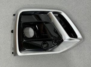Решетка бампера ПРАВАЯ S-Line 80D807680Q 3Q7 для AUDI Q5 2020-2024