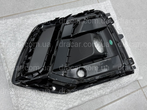 Решетка бампера ПРАВАЯ S-Line BLACK 80G807680Q Y9B для AUDI Q5 2020-2024 артикул 10381
