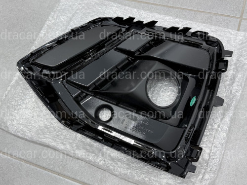 Решетка бампера ПРАВАЯ S-Line BLACK 80G807680Q Y9B для AUDI Q5 2020-2024 артикул 10381