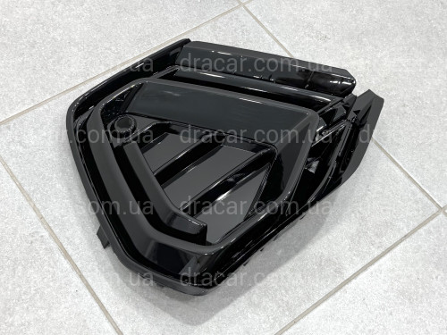 Решетка бампера S-Line BLACK ПРАВАЯ 83G807682A T94 для Audi Q3 2019- артикул 10388