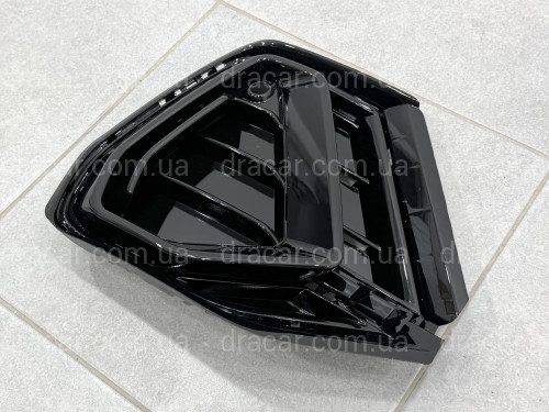 Решетка бампера S-Line BLACK ПРАВАЯ 83G807682A T94 для Audi Q3 2019- артикул 10388