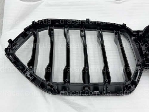 Решетка радиатора ноздри M-Performance для BMW X6 G06 2019- черный глянец артикул 8203