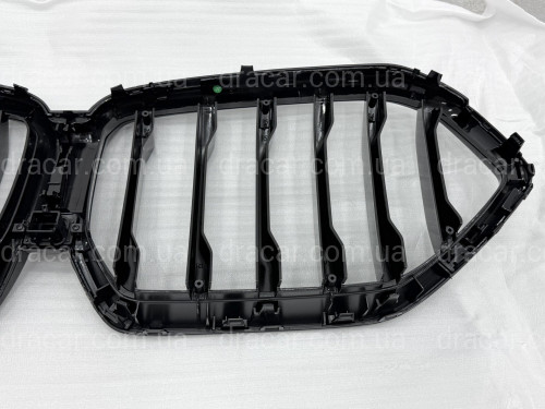 Решетка радиатора ноздри M-Performance для BMW X6 G06 2019- черный глянец артикул 8203