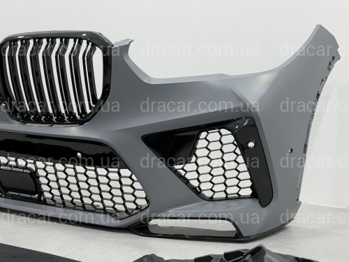 Передний бампер X5M F95 с решеткой для BMW G05 2018-2022 артикул 10731