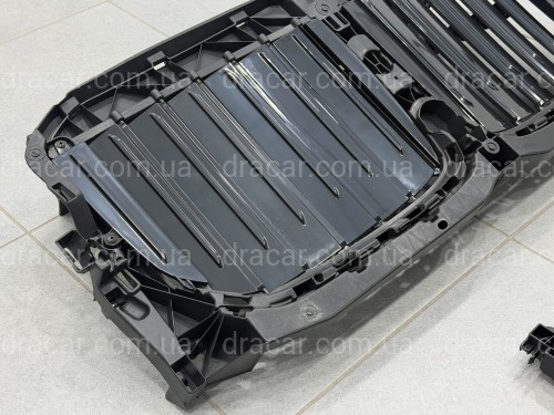 Центральные жалюзи с моторчиком под ночное видение 51749465365 для BMW X7 G07 2019-2022 артикул 10752